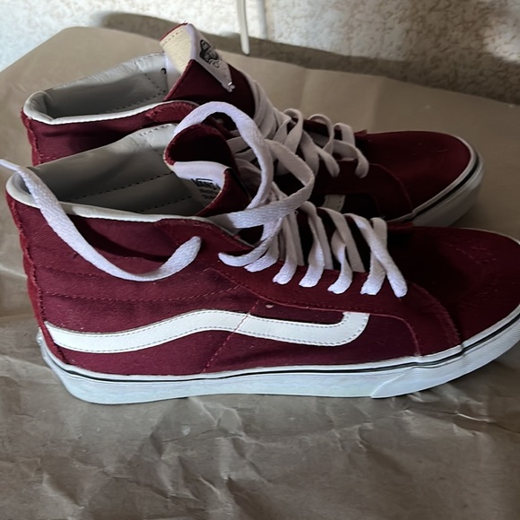 Vans - Picture 3 of 10